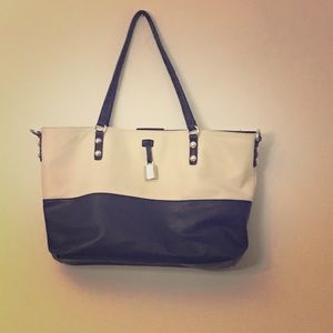 Jessica Simpson LIKE New large bag